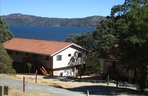 Clear Lake House | Million Dollar Lake Views! Fire Pit and Jetted Tub.