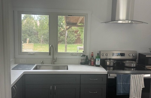 Woodland Apartment | Minimalist 1 BR ADU in a pleasant Woodland neighborhood