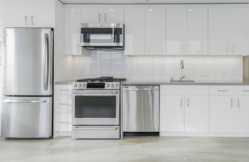 South Beach Condo | Modern 1BR Retreat at 500 Folsom w Pool & Gym