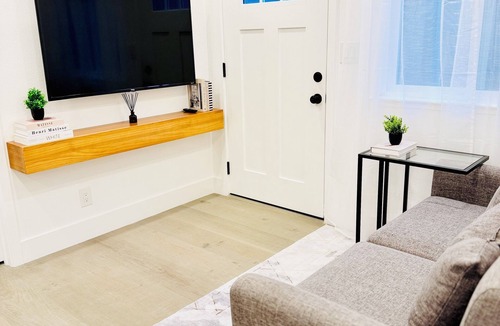 South San Jose House | Modern 2BR Near SJC | W/D | FirePit | Free Parking