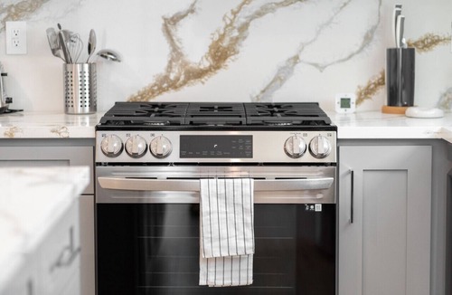 NoHo Arts District Villa | MODERN 3-4 BEDROOM TOWNHOME BUILT IN 2023 WITH OFFICE, BONUS ROOM, 2-CAR GARAGE WITH EV CHARGER & 2 BALCONIES (p63)