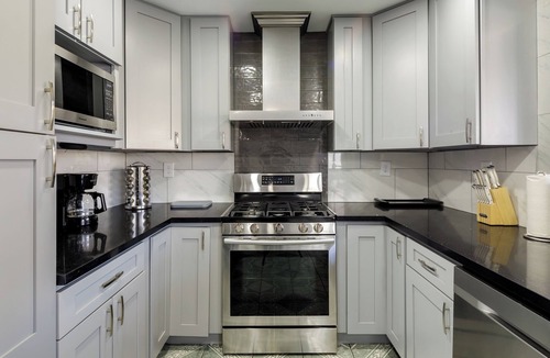 Moreno Valley House | Modern 3BR Bay Stay: pet/family-friendly, yard, parking, W/D, near hospitals