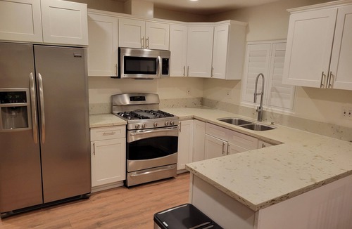 Harbor House | Modern and private 3-bedroom house near Freeway and major tourist attractions