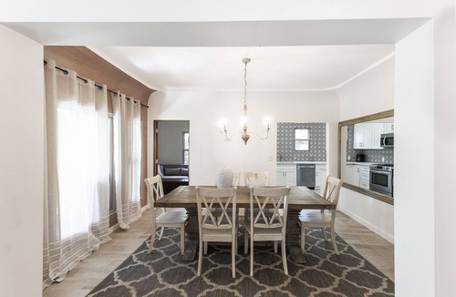 Pico - Robertson House | Modern Chic Home