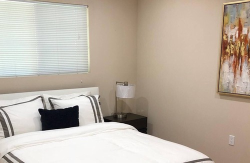 Mountain View House | Modern cozy boutique house near Gooogle HQ-2BR, sleeps up to 6!