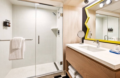Civic Core Hotel | Modern Double Room Steps from Gaslamp, Bayfront & Little Italy Dining