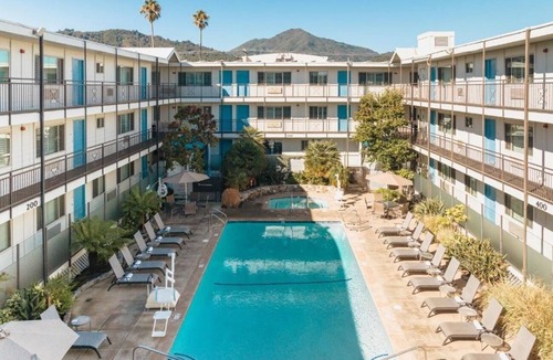 Corte Madera Hotel | Modern Family Suite w/Kitchen | Play Area | Free Parking | Outdoor Pool
