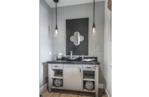 St. Helena House | Modern Farmhouse in th heart of Napa Valley Walking to Rest., Shops, Wineries