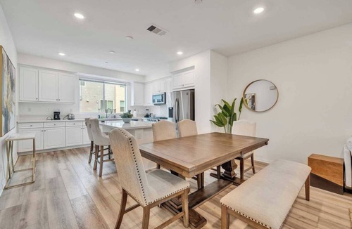 Irvine Business Complex House | Modern Irvine Getaway on Steely #42612