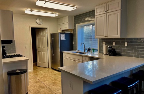 McKinleyville House | Modern McKinleyville 3BR Retreat | Deck, Gazebo, Fire pit & Lawn Games