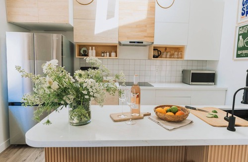 Garden Grove Apartment | Modern Minimalist 1-bedroom studio in central area.