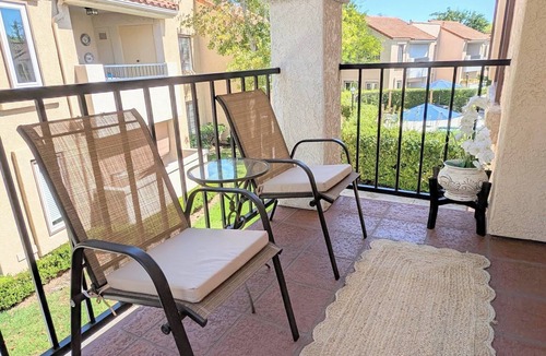 Mira Mesa Condo | Modern Poolside 2-bd 2-ba Condo with Balcony