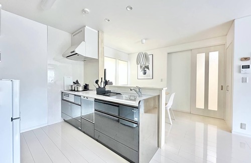 Ozu House | Modern property 15 mins to Kumamoto airport by Restavio