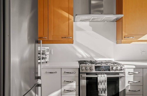 Tahoe Vista House | Modern Tahoe Lodge | King & Queen Suite, Deck, Near Lake Tahoe, Park & Trails