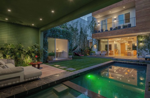 Los Angeles Villa | Modern Villa in heart of West Hollywood, Family sized, steps from cafes & shops