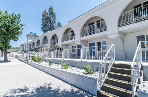 Anaheim Hills Hotel | Motel 6-Orange, CA - Anaheim