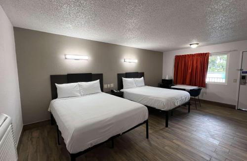 Anaheim Hills Hotel | Motel 6-Orange, CA - Anaheim
