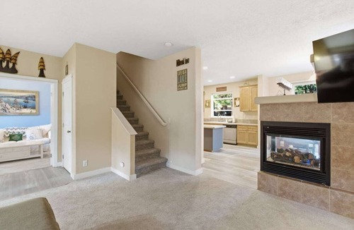 Bijou Park Ski Chalet | Mount Rose Cabin - Three Bedroom Chalet, Sleeps 6