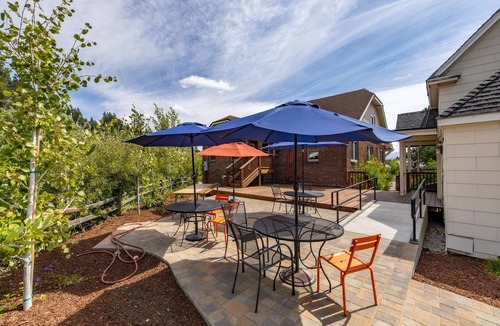 Truckee Cabin | Mountain Lotus Retreat - Summer Getaway at Historic Downtown Truckee Home, Walk to Shops and Dining