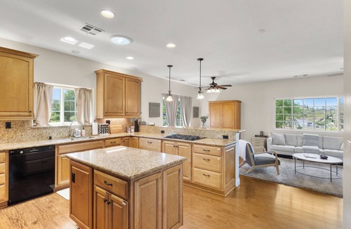Temecula House | Mountain Retreat: 5 acre Views + 6 min to Old Town, 15 min to Wineries
