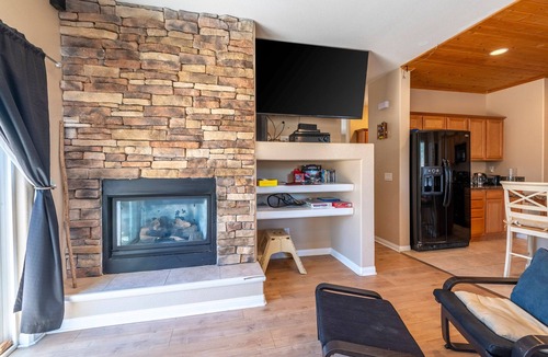 Big Bear Cottage | Mountain Retreat near Big Bear Lake – 3 BR, 2. BA,