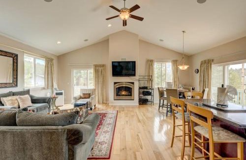Mountain View Estates House | Mountain-View Eden - Spacious Balcony & Fireplaces - Minutes to Lake