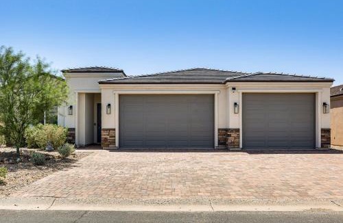 Mohave Valley House | Mtn-View Home w/Patio, 3 Mi to Colorado River!