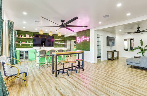 Cienega Springs House | Multi-Home Retreat on Colorado River w/Boat Dock!