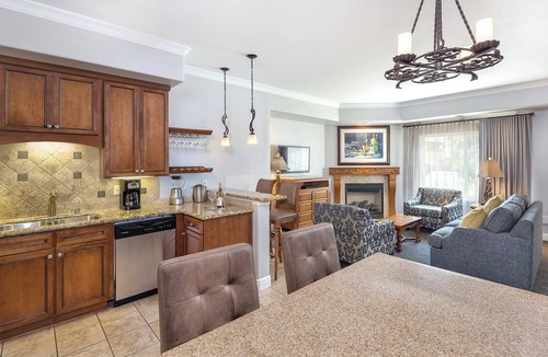Napa Condo | Napa Valley | Napa Wine Stay | Pool & Hot Tub