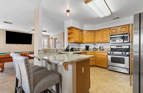 Green Valley House | ❤️New 4BR/3Ba with Pool, 9 miles to LV Strip!