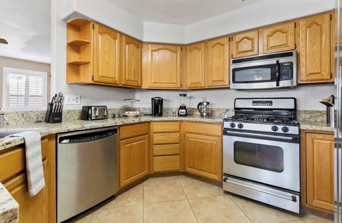 Green Valley House | ❤️New 4BR/3Ba with Pool, 9 miles to LV Strip!