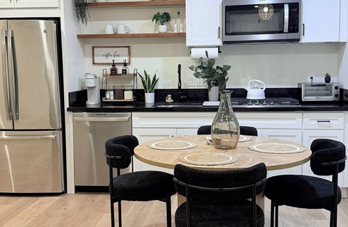 Riverside Condo | New Cozy Boho Back House