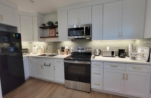 North Hollywood Apartment | New Fully Furnished Guest House 1Br 1Bath -Min 30 days