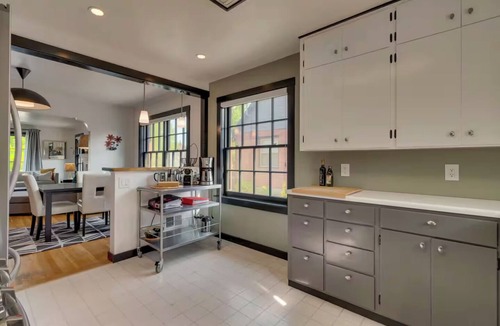 Old Southwest House | NEW Old Southwest Gem, Patio, Grill, Smart TV, 2 Desks + Fitness Equipment