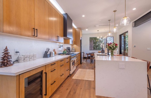 Brockway House | NEWLY BUILT LUX Kings Beach Filtered Lakeview Home, Near Speedboat Beach with AC