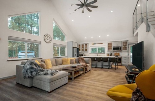 Alta Condo | Newly Built Luxury Villa in the Sierra Mountains
