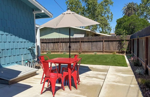 Reedley House | Newly Remodeled Guesthouse Near Parks & Downtown