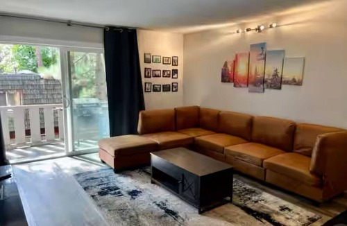 Incline Village Condo | Nicely remodeled 2 bedroom condo in Incline Village close to everything.
