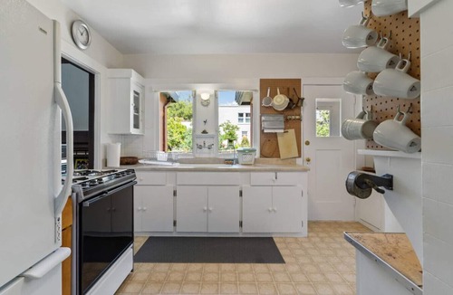 Berkeley House | North Berkeley Craftsman Home