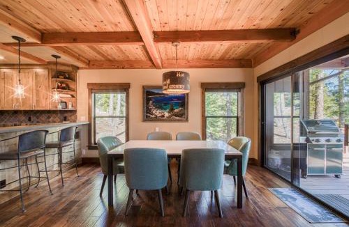 Lake Forest House | North Shore Lakeside Condo 15 by Tahoe Getaways - Walk to Beach with HOA