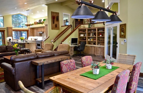 Truckee Cabin | North Star Cabin! 5 Beds - 5 Baths - 5 Stars!