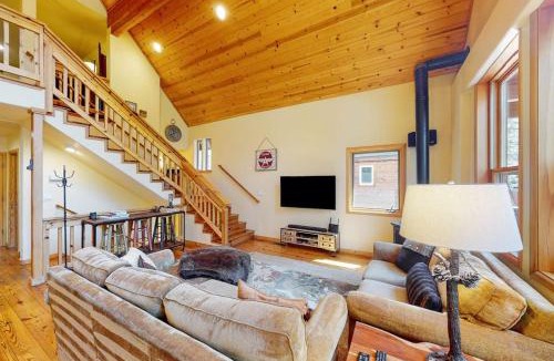 Donner Lake Woods House | North Tahoe Chalet with Private Garage - Walk to Donner Lake