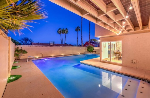 Paradise House | Oasis near STRIP-Lap Pool, Spa, Sauna, Poker, Deck