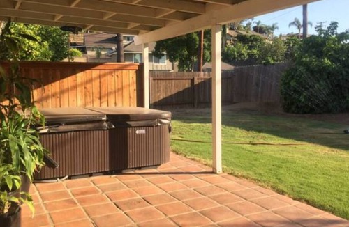 Orange House | OC Prime Spot! 3bd Hot Tub+ Dog Friendly, Weekend Rates
