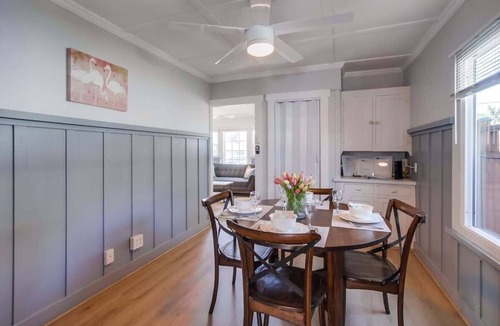 Ocean Beach Cottage | Ocean Beach Cottage - walk to beach