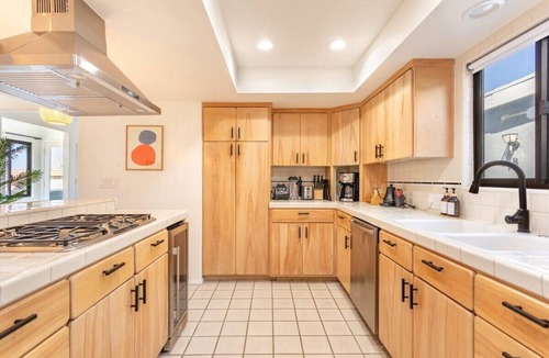 El Porto Apartment | Ocean View 1BR Paradise in Manhattan Beach