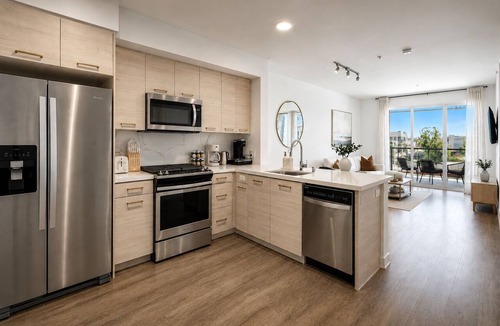Pico Bed & Breakfast | Ocean-View Penthouse near Beach w/Rooftop Deck & Pool