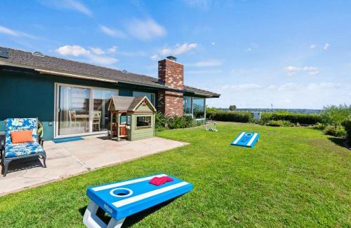North Pacific Beach Apartment | Ocean Views Prime Location Villa