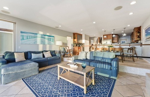 Beach Barber Tract House | Oceanfront at Windansea | Luxe 3-Story Home w/Views, A/C, Garage