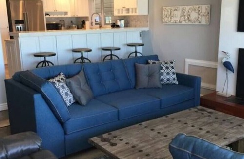 West Newport Condo | Oceanfront Luxury Upgraded 3 bdr/2 bth, a/c, fireplace & patio w/bbq,